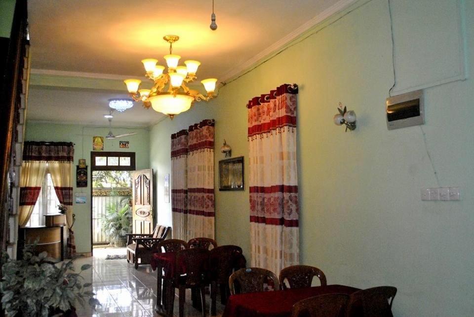 Sri Guest House Бадула Екстериор снимка